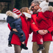 De ce alegem să facem copii? Dorință, sens sau continuare