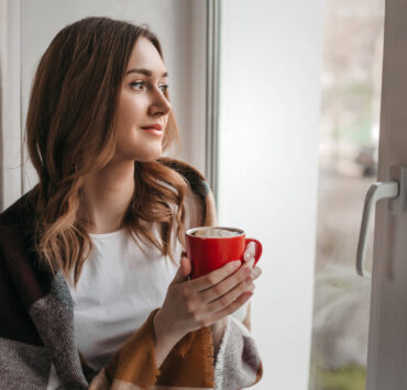 De ce repetăm aceleași greșeli: cum recunoaștem tiparele emoționale și rupem cercul