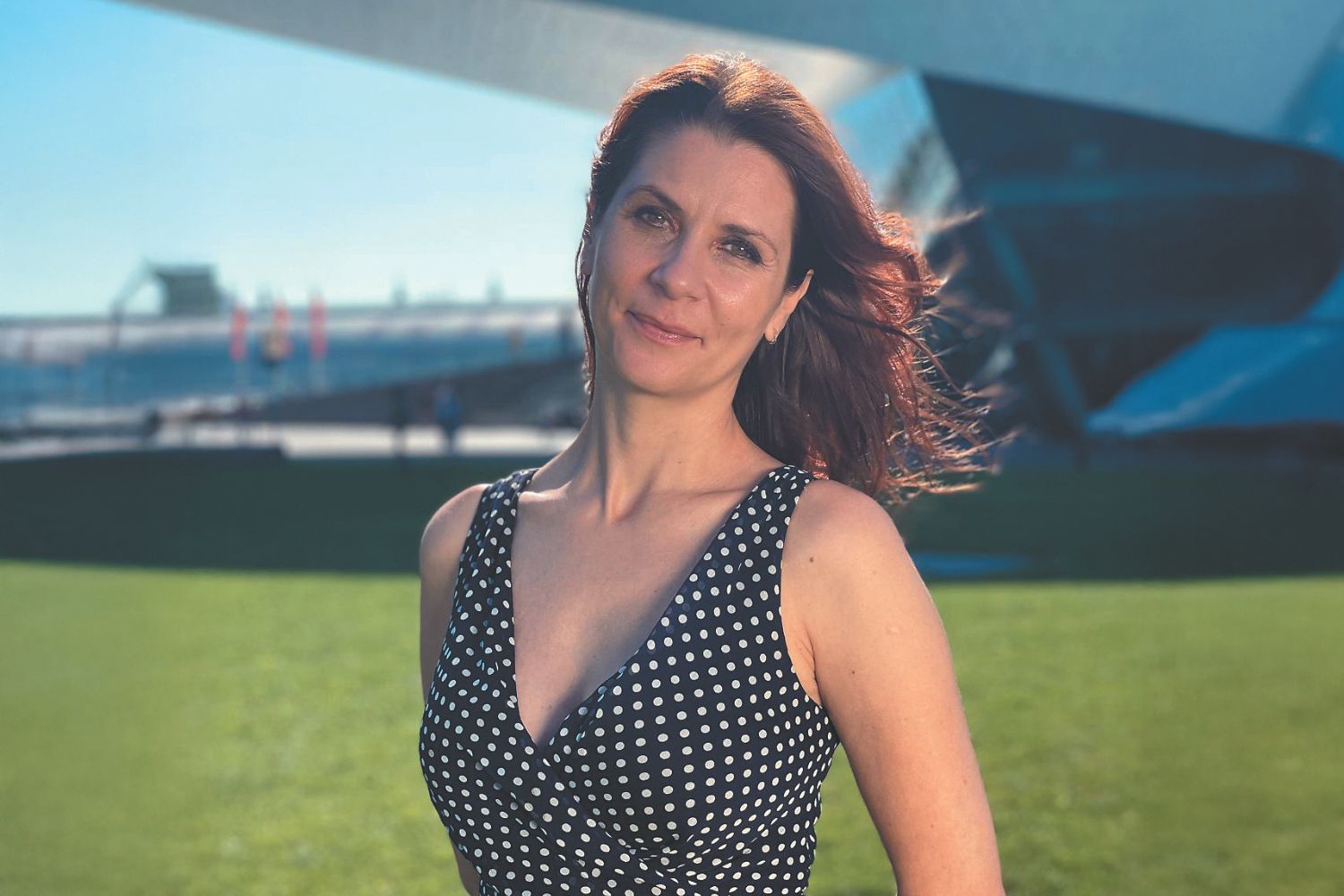 De la umbră la lumină – femeia care se regăsește