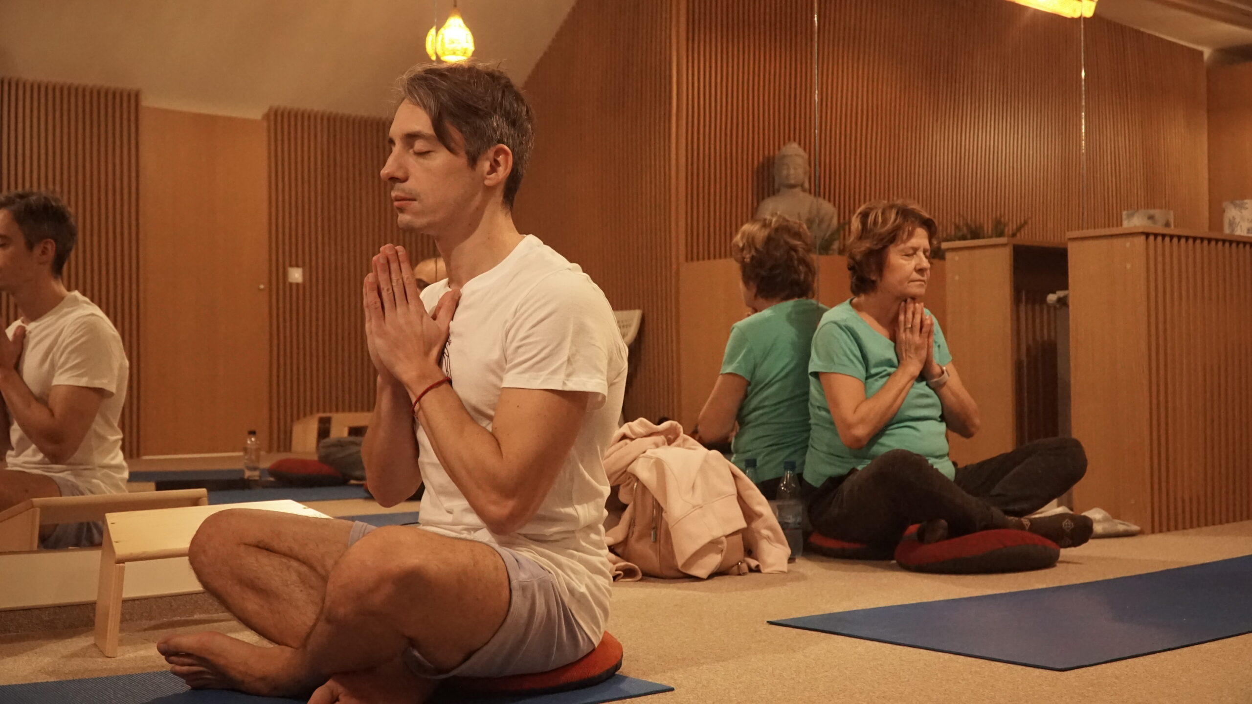 Timp pentru tine: transformare interioară prin meditație cu Sahajananda 3 Hridaya Yoga - Silent retreat - retragere în tăcere România