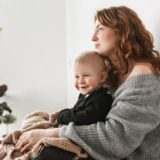 Metamorfoza mamei: între sacrificiu, pierdere și renaștere 8 Metamorfoza mamei: între sacrificiu, pierdere și renaștere