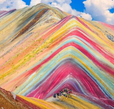 Sandplay Therapy – straturi, culori și peisaje ale psihicului