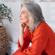 Acupunctura și menopauza: cum reglează medicina chineză simptomele menopauzei