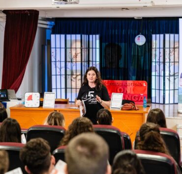 Adolescenții din România iubesc gustările și își doresc să afle mai mult despre alimentația sănătoasă