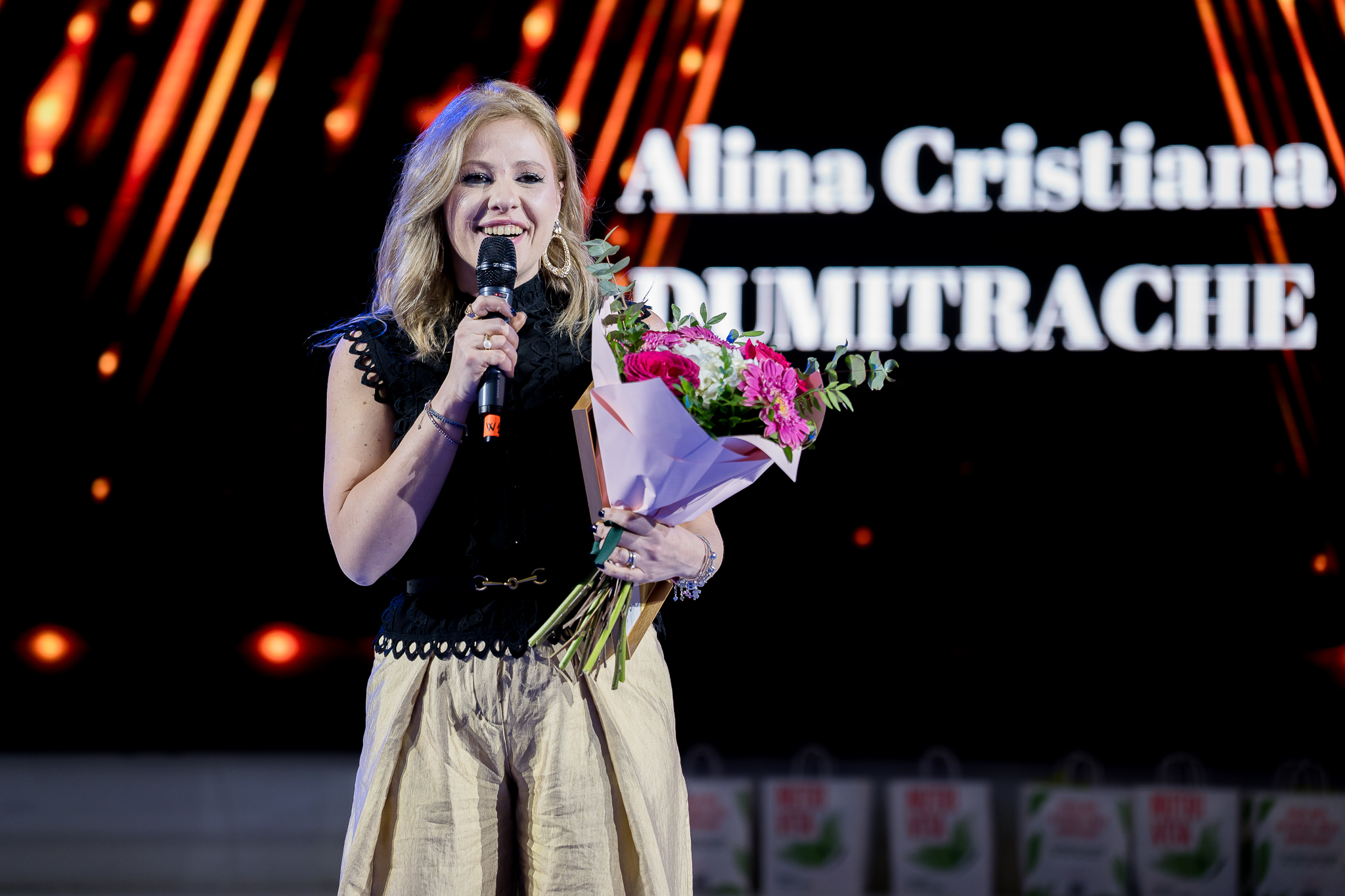 Psychologies România a sărbătorit 18 ani prin Gala „Premiile Fii autoarea vieții tale” 5 Alina-Cristiana Dumitrache la Gala „Premiile Fii autoarea vieții tale”