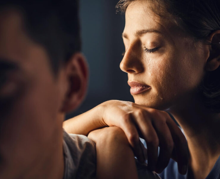 Când crezi că „bărbatul potrivit” te va vindeca: mitul salvatorului erotic