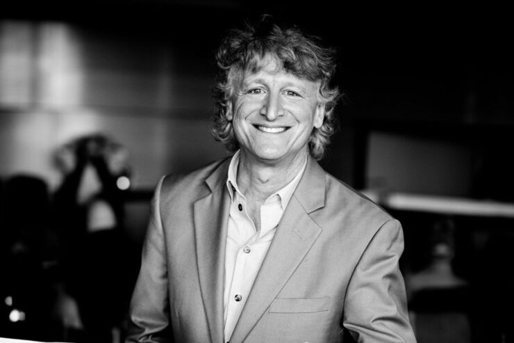 Celebrul pianist de jazz american David Kikoski va canta cu Big Band ul Radio Romania