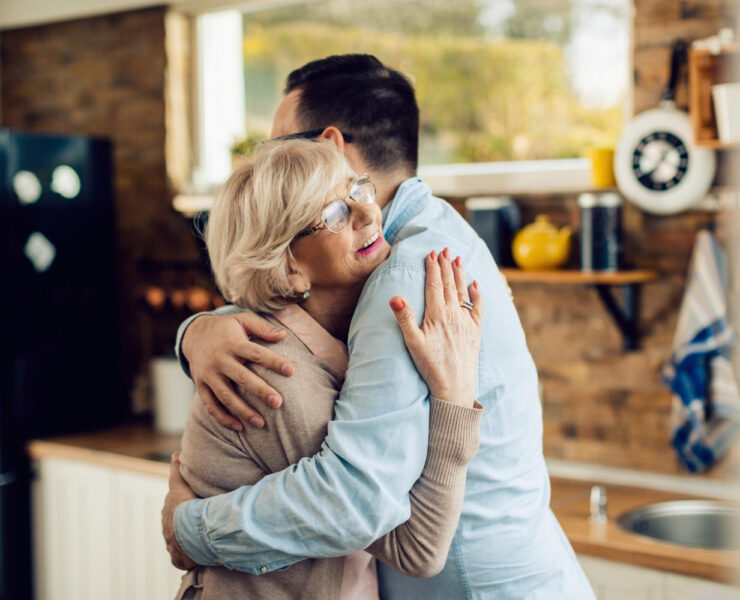 Copii din teama de singurătate: când copilul devine sprijin la bătrânețe