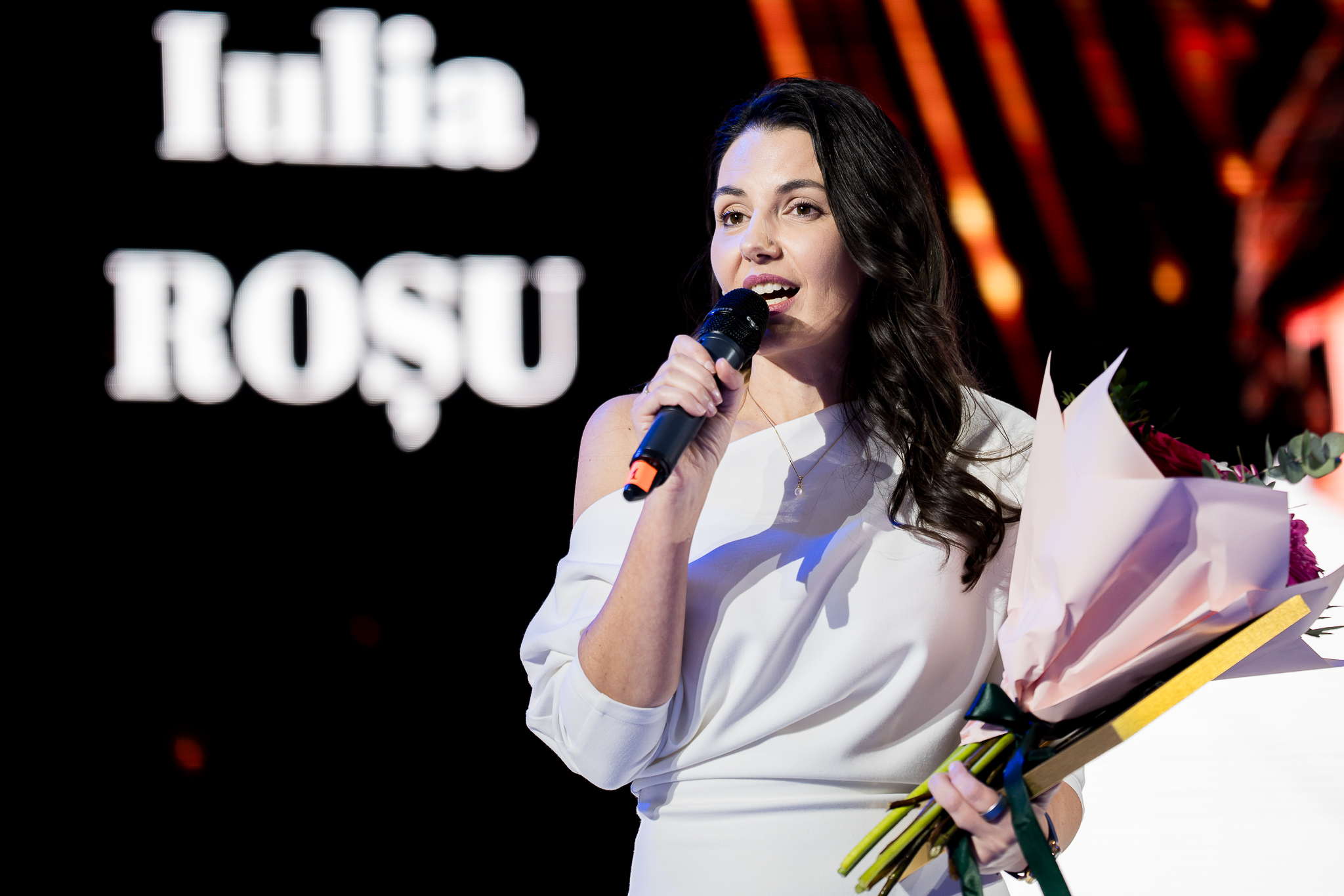 Psychologies România a sărbătorit 18 ani prin Gala „Premiile Fii autoarea vieții tale” 11 Dr. Iulia Roșu la Gala „Premiile Fii autoarea vieții tale”