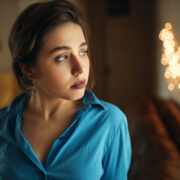 Rolul Salvatorului: când altruismul devine dorința de a salva o versiune mai veche din tine