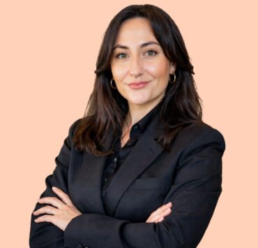 Roxana Elena Ungureanu: Copiii cu autism m-au învățat că singurul alfabet care contează este cel al inimii