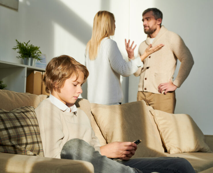 Secretele de familie: „scheletul din dulap” și impactul psihologic al tăcerii