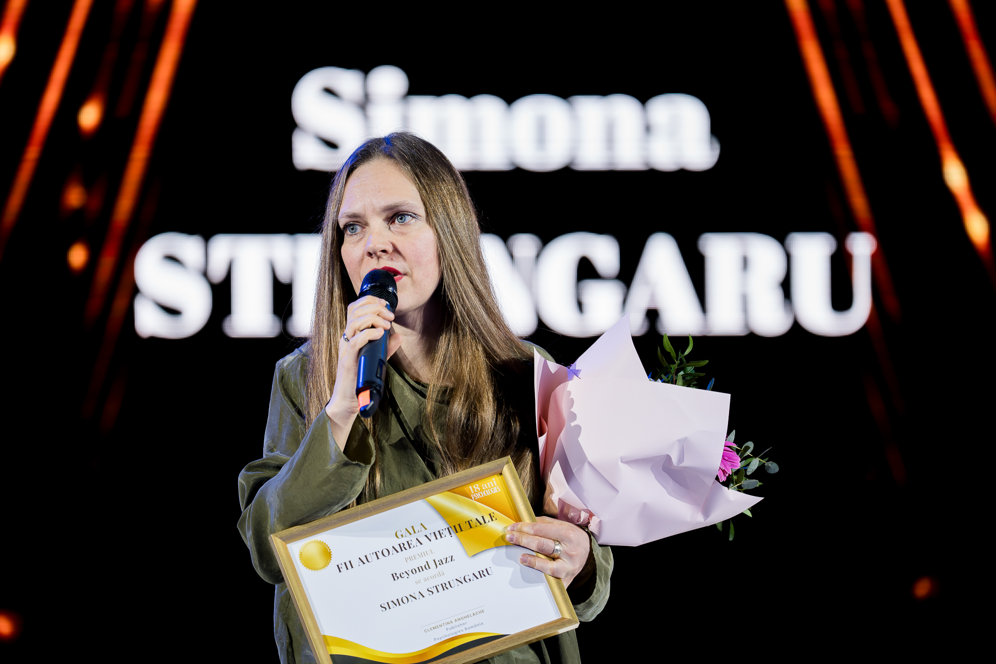 Psychologies România a sărbătorit 18 ani prin Gala „Premiile Fii autoarea vieții tale” 19 Simona Strungaru la Gala „Premiile Fii autoarea vieții tale”