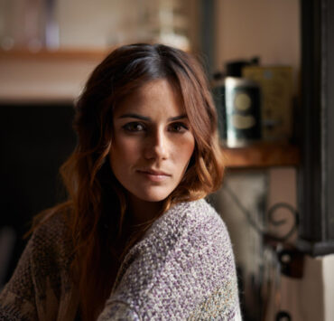 Anxietatea în calm: de ce liniștea te face neliniștită când ai crescut în haos