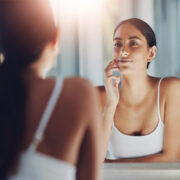 Cum a devenit terapia cu lumină roșie noul ritual de lux? 9 Cum a devenit terapia cu lumină roșie noul ritual de lux?