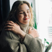 Cum te alegi pe tine atunci când ți-e cel mai greu să renunți la o relație