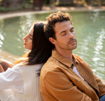 Dragobete sau Valentine’s Day? Despre iubire, așteptări în cuplu și diferența dintre gest și conexiune reală