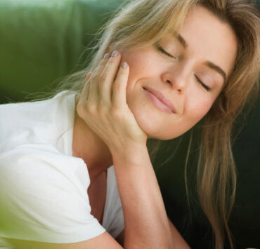 Îngrijirea pielii: cum influențează starea de bine și încrederea în sine