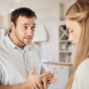 Iubirea și ura în relații: de ce spunem „Te iubesc. Te urăsc. Nu pleca.” 9 Iubirea și ura în relații: de ce spunem „Te iubesc. Te urăsc. Nu pleca.”