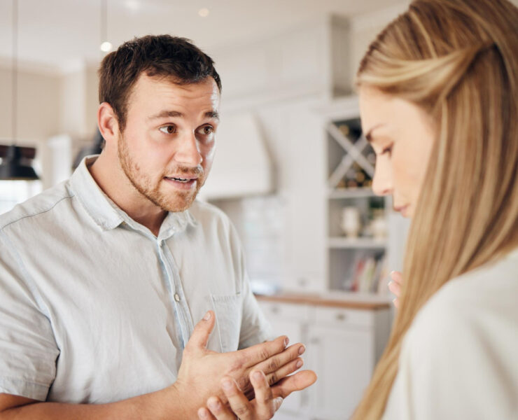 Iubirea și ura în relații: de ce spunem „Te iubesc. Te urăsc. Nu pleca.”