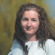 Laura Pănăzan: „Iubirea are nevoie de patru.” 11 Laura Pănăzan: „Iubirea are nevoie de patru.”