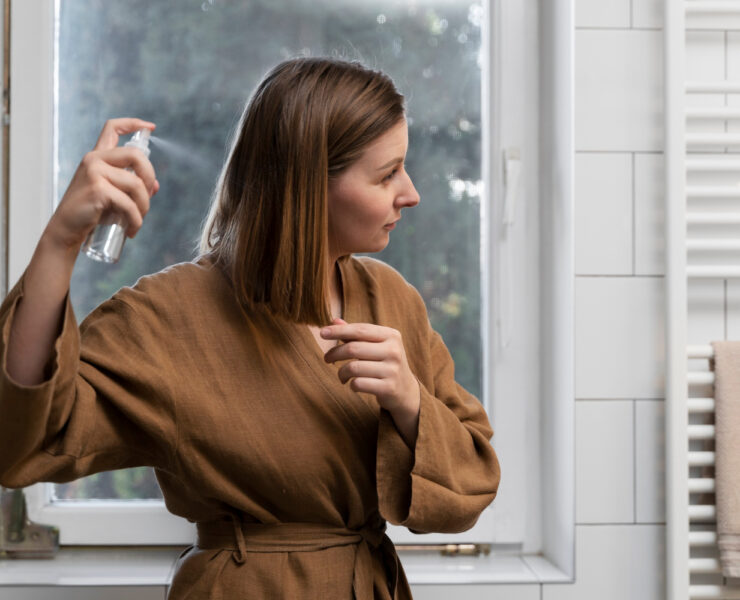 Păr cu volum aerat și mișcare naturală: rutina care aduce lejeritate, fără să încarce firul