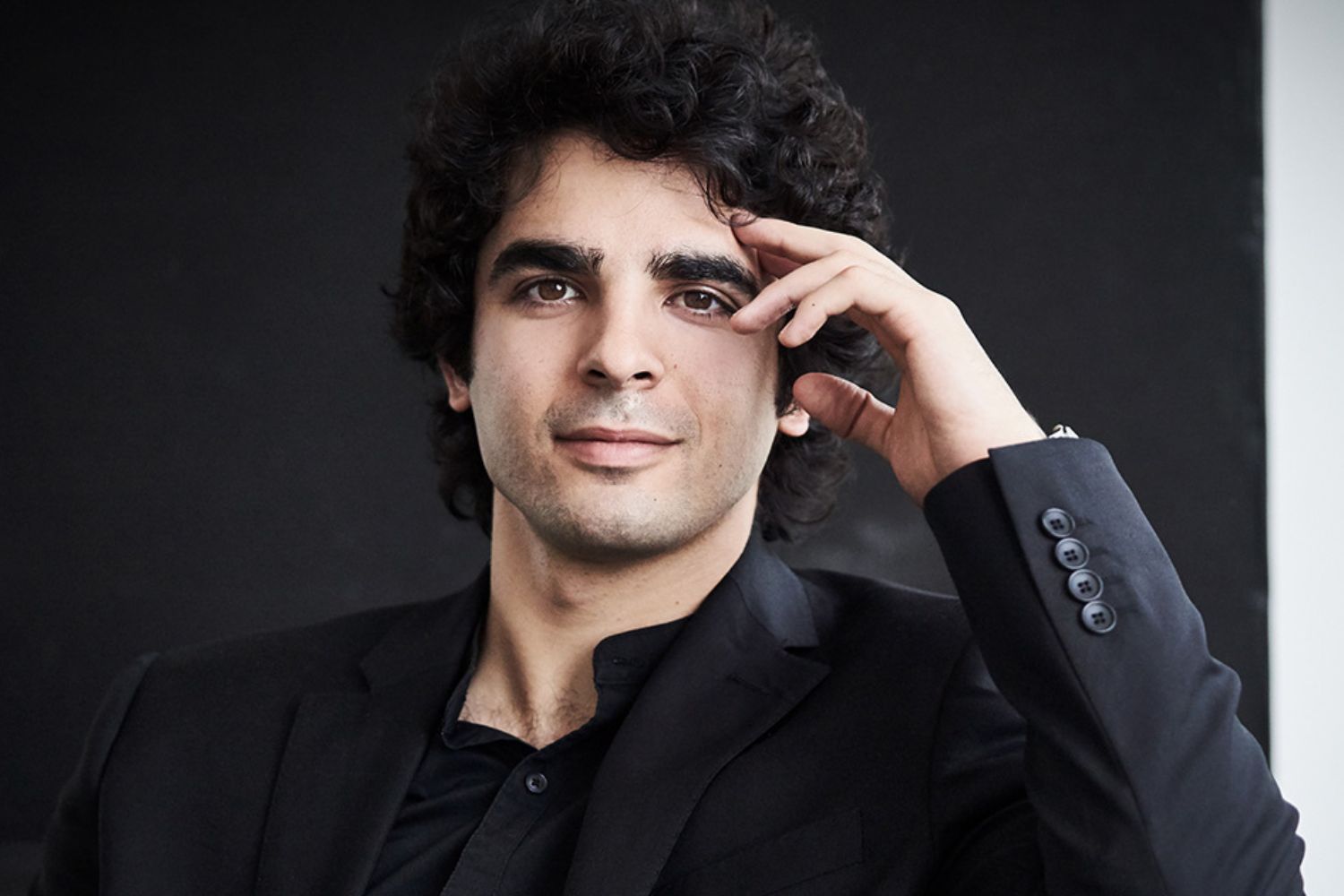 Multipremiat internațional, pianistul italian Giuseppe Guarrera cântă Ceaikovski la Sala Radio