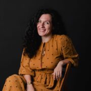 Anamaria Toader: Designul autentic vine din curajul de a-ți accepta propriile culori