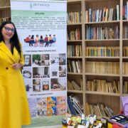 Când nu mai știm cum să vorbim, începem să întrebăm. Povestea cartonașelor mele terapeutice