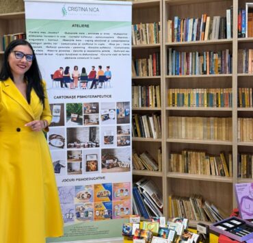 Când nu mai știm cum să vorbim, începem să întrebăm. Povestea cartonașelor mele terapeutice