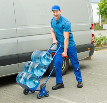 Cum să începi un mic business de distribuție apă și cafea fără spațiu sau angajați?