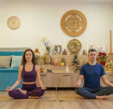 Cum să treci de la stres și gânduri negative la pacea Inimii prin meditația Hridaya