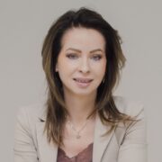 Curajul de a te întoarce la tine