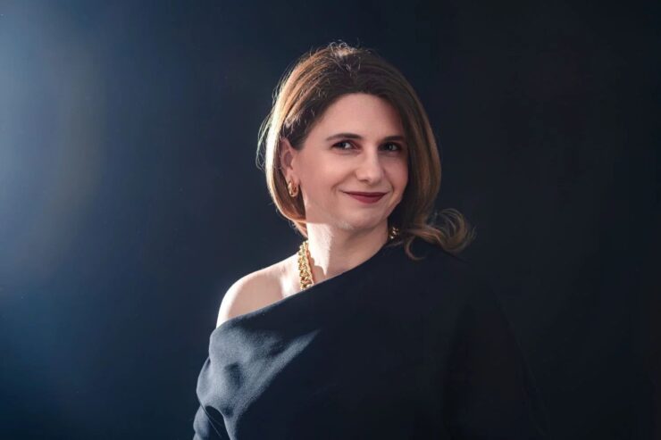 Daniela Gavankar Cum își regăsesc femeile echilibrul și puterea interioară 2