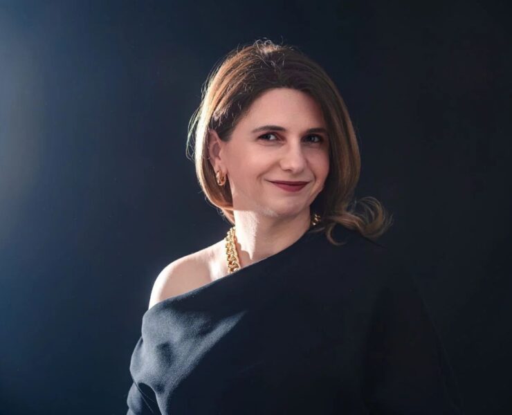 Daniela Gavankar Cum își regăsesc femeile echilibrul și puterea interioară 2