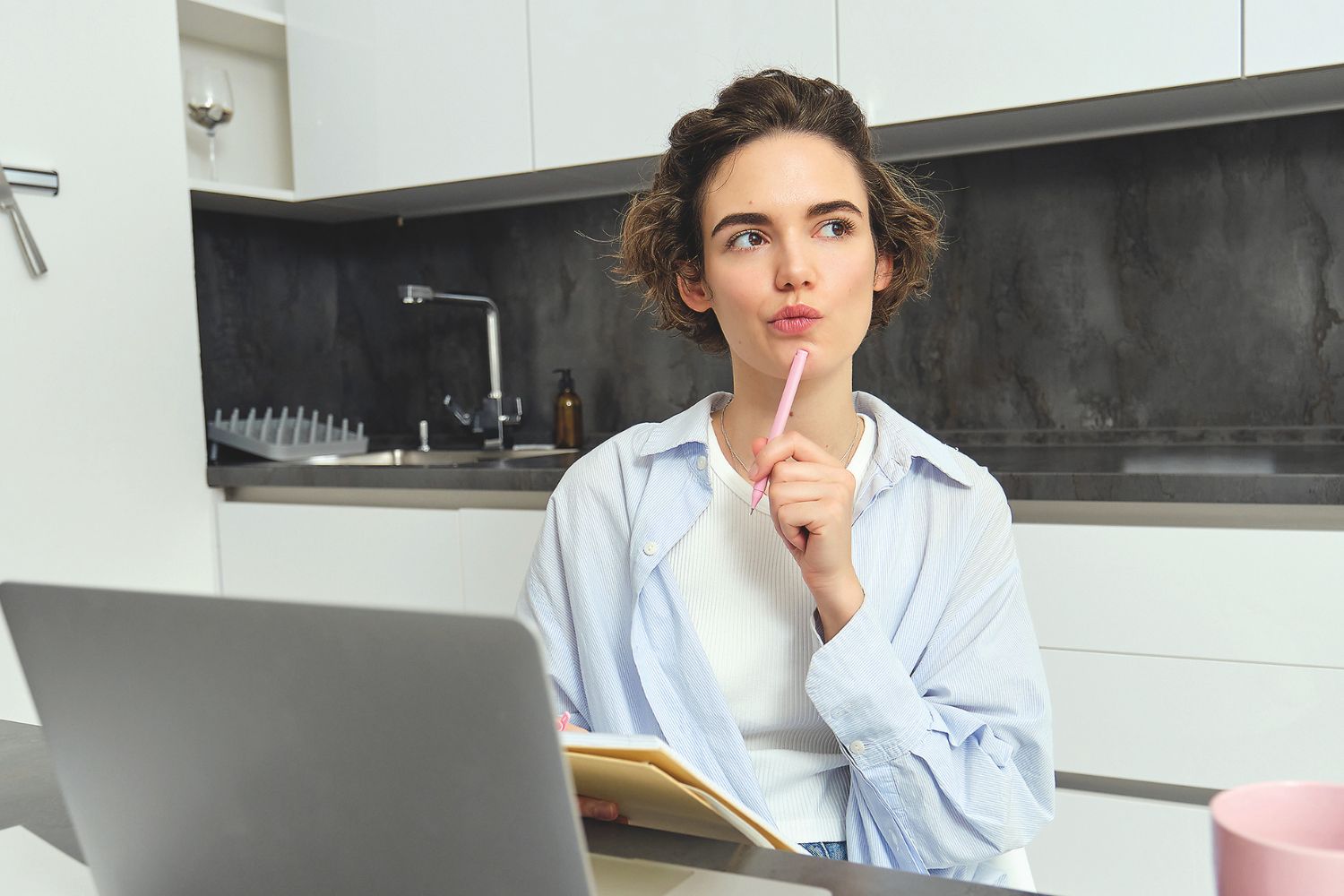 De ce preferăm să visăm în loc să acționăm