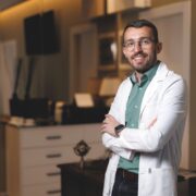 Frumusețea ca echilibru: rolul chirurgiei estetice în 2026