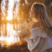 Întoarcerea la feminitatea autentică 9 Întoarcerea la feminitatea autentică