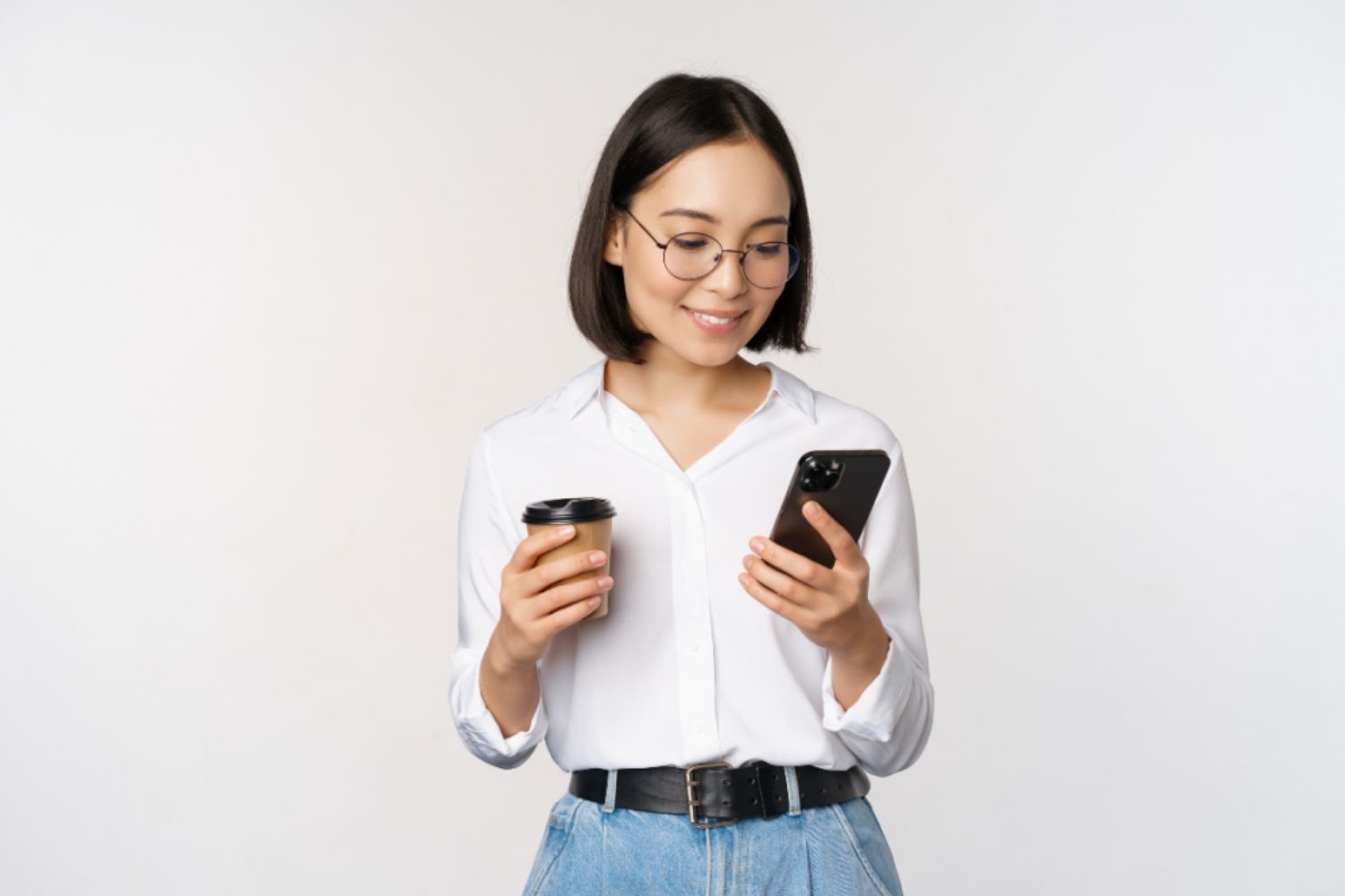 Obsesia pentru nou: cum au ajuns telefoanele second hand online să fie alegerea consumatorilor etici