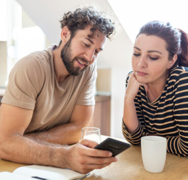 Presiunea socială de a avea copii: când decizia de a deveni părinte vine din obligație