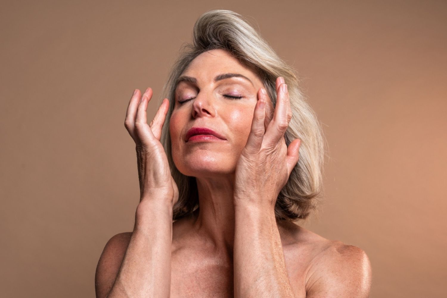 Top 7 beneficii ale tratamentelor faciale profesionale