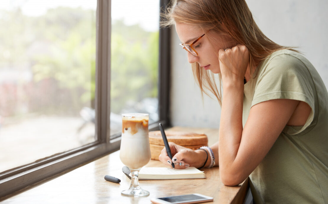 dimineata la cafea journaling