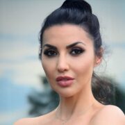 „Toujours, Carmen!” – un concert „incendiar” cu mezzosoprana Ramona Zaharia, la Sala Radio 14 „Toujours Carmen – un concert „incendiar cu mezzosoprana Ramona Zaharia la Sala Radio