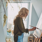 Arta ca limbaj emoțional: ce exprimăm când nu găsim cuvinte