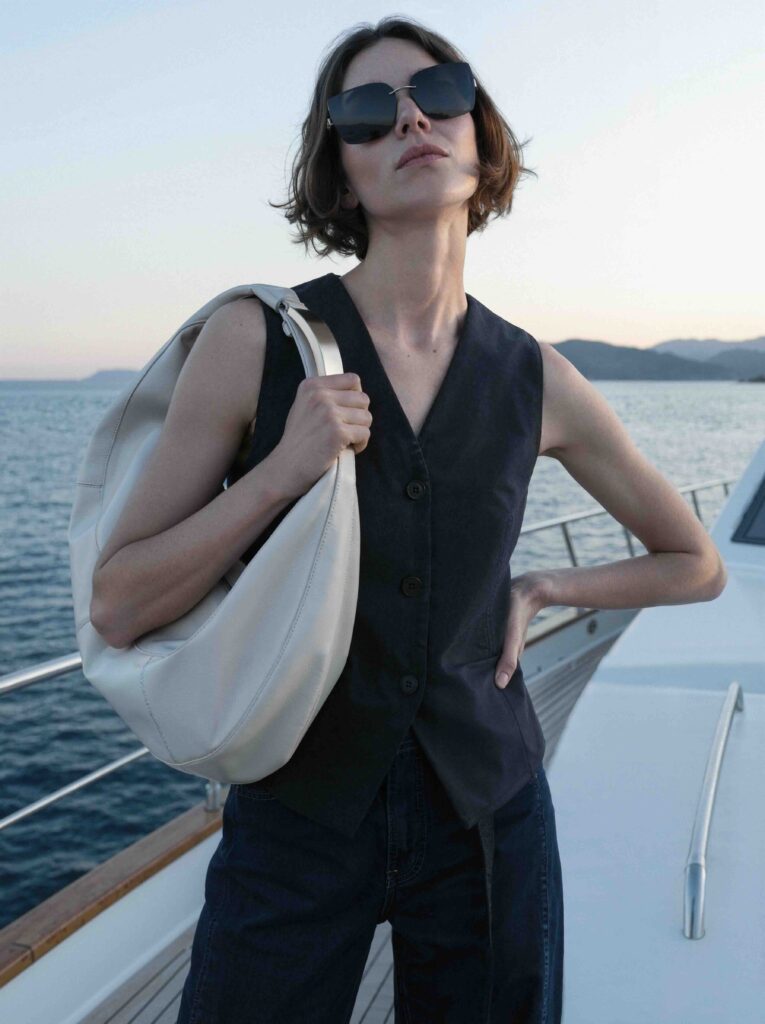 Bri Set05 001 P upscale 2