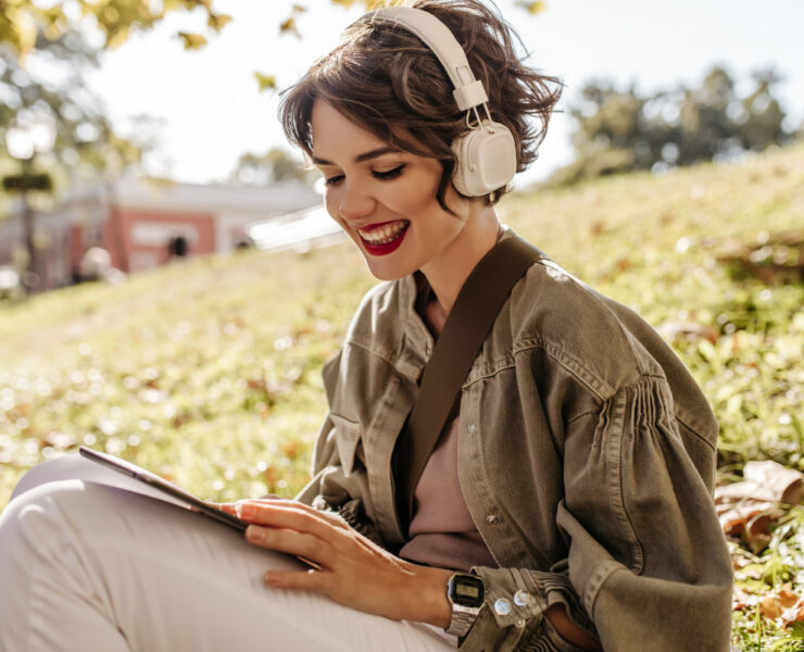 Cărți audio pentru cei mici și părinți: recomandări pentru momente care contează