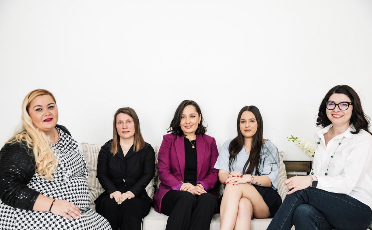 Corina Gheorghe & team