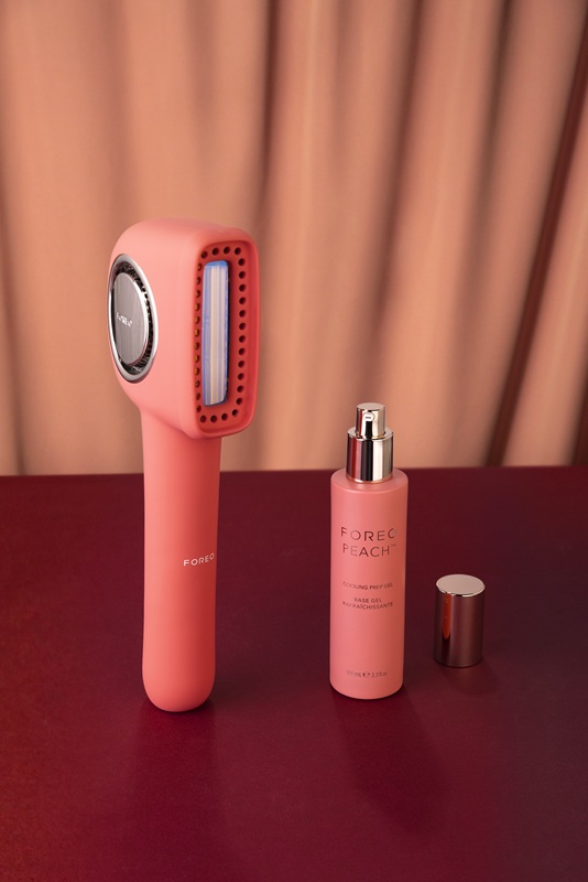 Peach 2 Pro Max Lifestyle Still 03