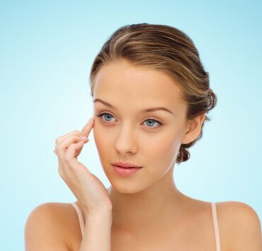 Pielea ta știe că vine primăvara. Tu știi ce îi oferi?