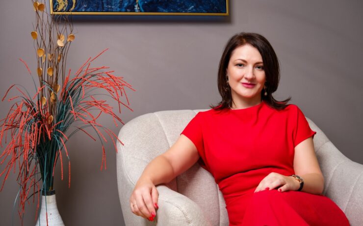 Psiholog Nina Sofian: „Oamenii nu se schimbă atunci când primesc un sfat bun, ci atunci când se simt în siguranță.”